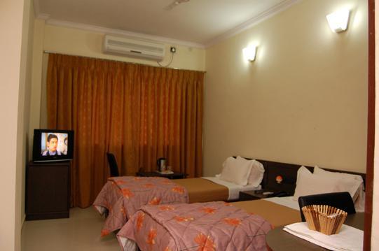 Hotel Royal Regency Bori  Bilik gambar