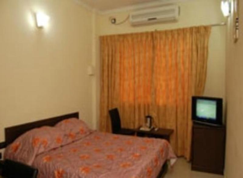 Hotel Royal Regency Bori  Luaran gambar