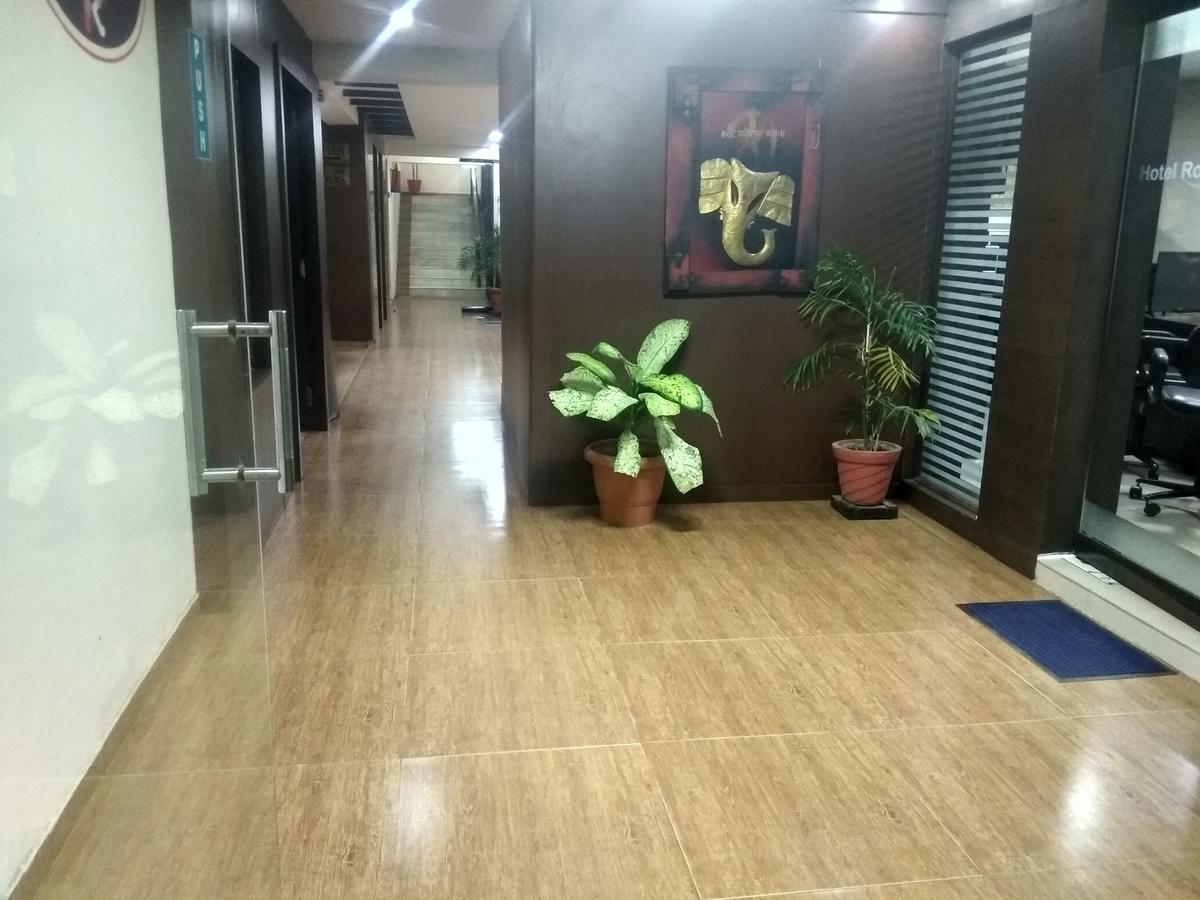 Hotel Royal Regency Bori  Luaran gambar