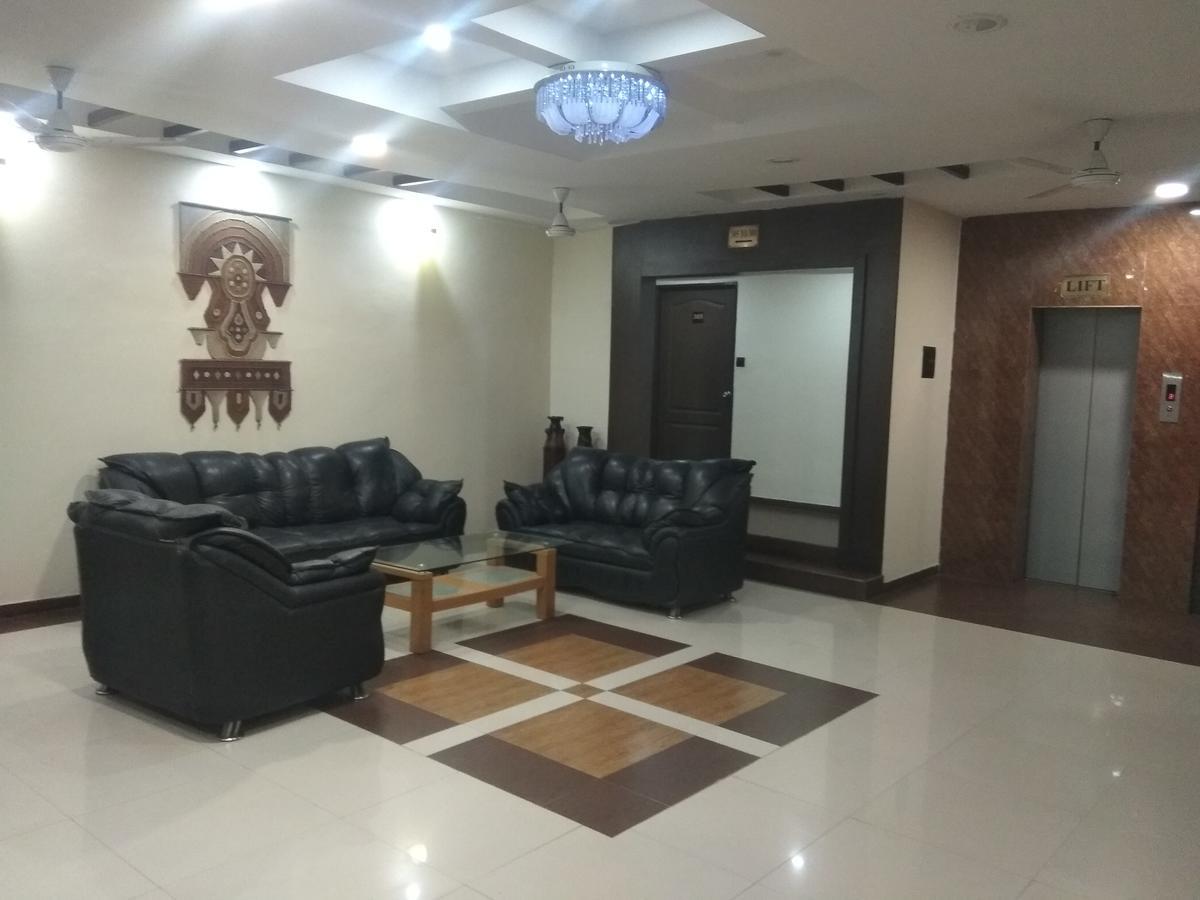 Hotel Royal Regency Bori  Luaran gambar