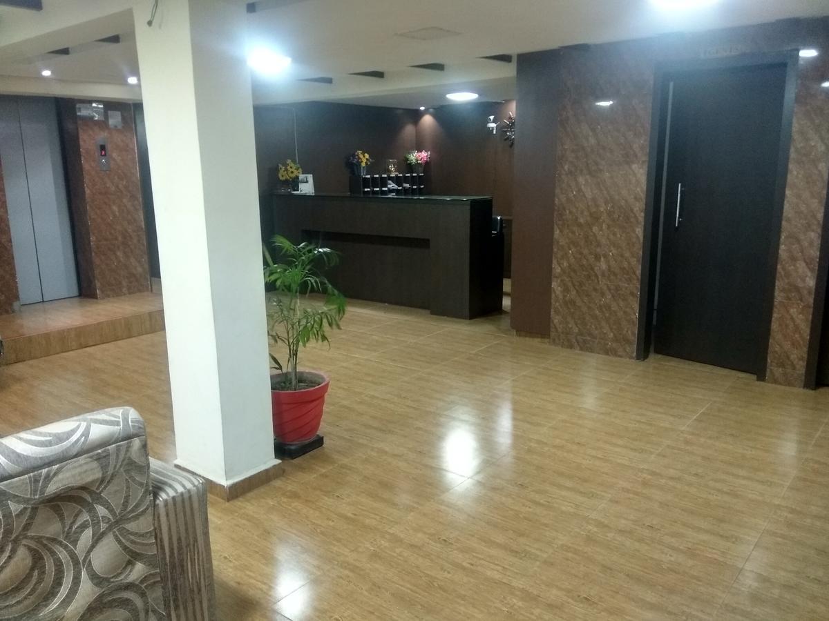 Hotel Royal Regency Bori  Luaran gambar